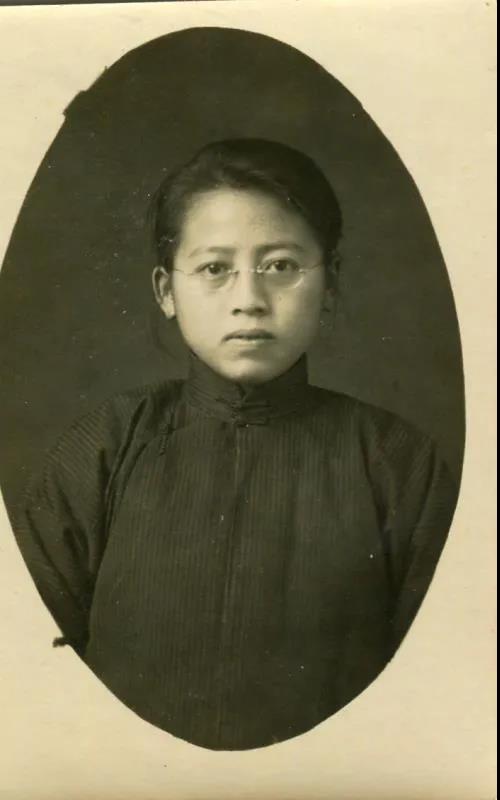 红色家风亲人讲述〡"红船卫士"王会悟之孙女李典:我替爷爷奶奶见证了