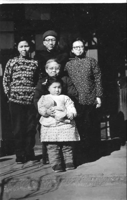 红色家风亲人讲述〡"红船卫士"王会悟之孙女李典:我替爷爷奶奶见证了